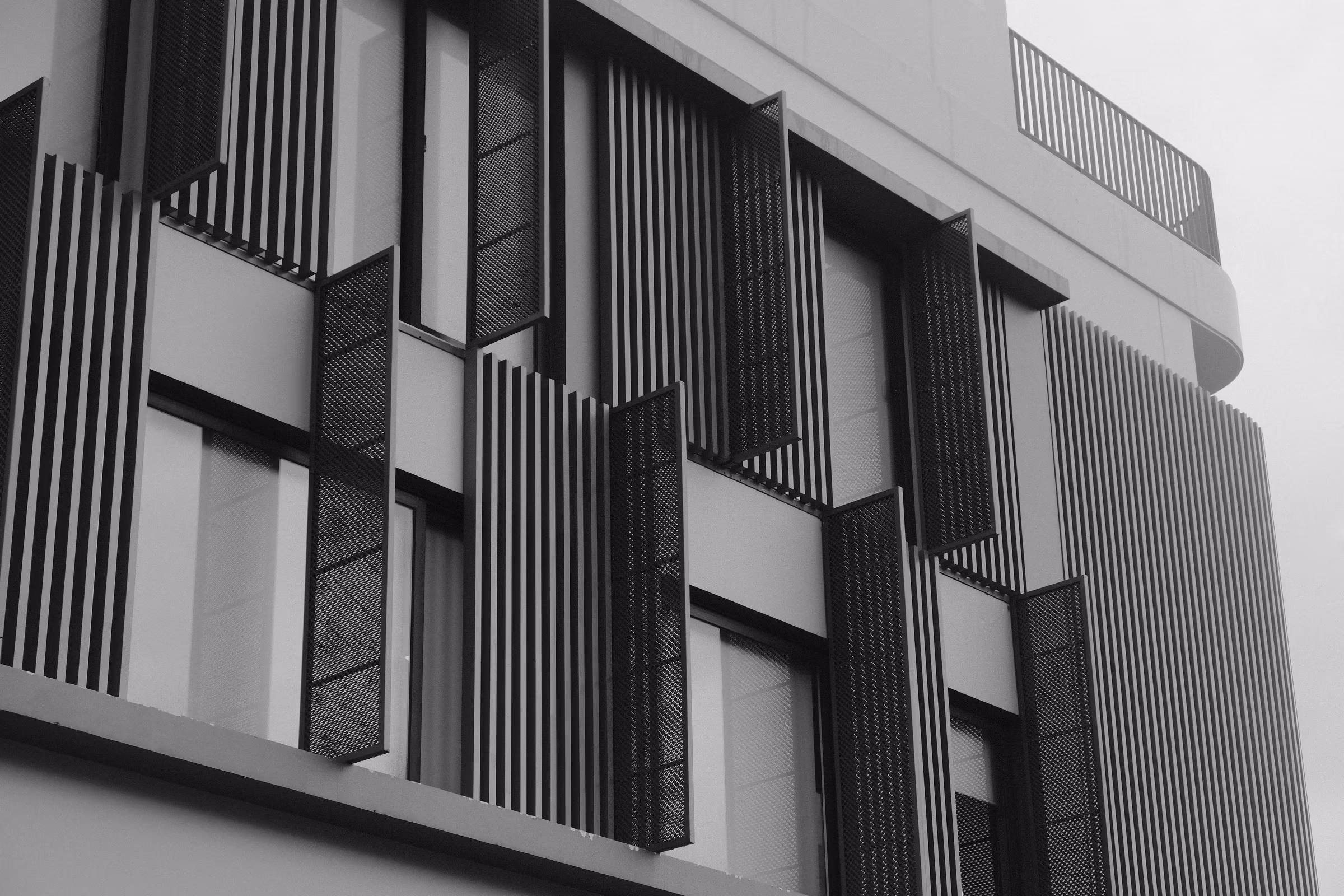 Moderne Fassade mit Glasfront